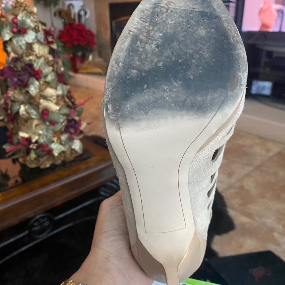 Sam Edelman caged taupe heels EUC - Picture 8 of 8